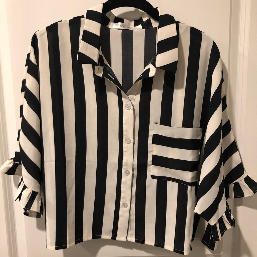 Elle Rae cropped black and white stripe top